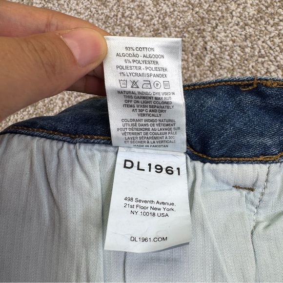 DL1961 Karlie Boyfriends Denim Shorts Women’s Size 26 W Blue Stretch - Picture 13 of 15